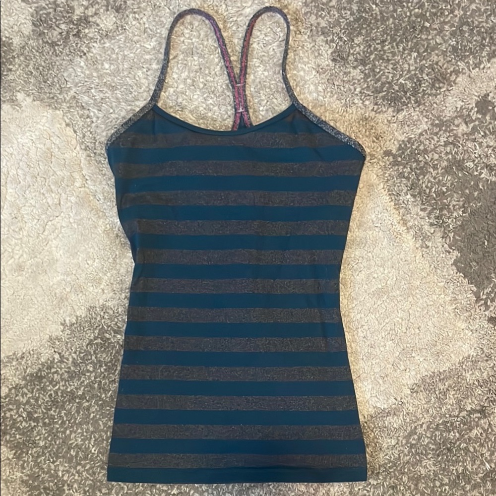 Lululemon top